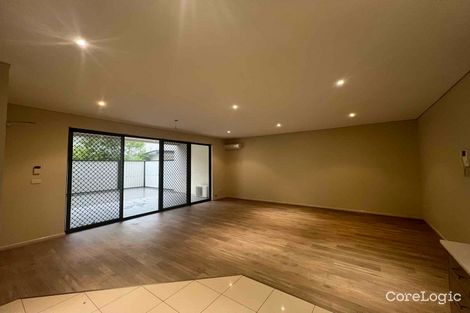 Property photo of 2/13-15 Lydbrook Street Westmead NSW 2145