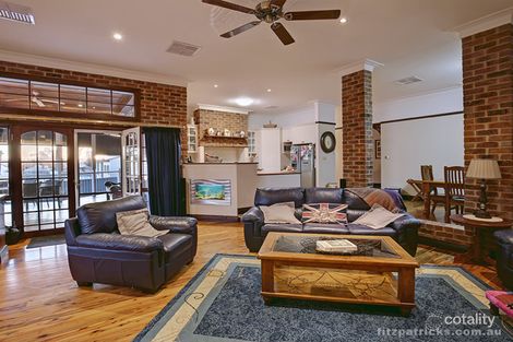 Property photo of 30 Sunshine Avenue Turvey Park NSW 2650