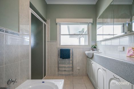 Property photo of 825 Lamport Crescent West Albury NSW 2640