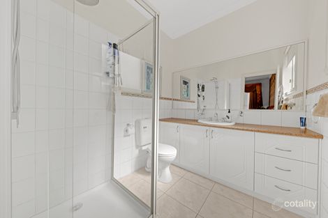 Property photo of 19 Thames Way Roxburgh Park VIC 3064