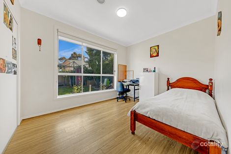 Property photo of 19 Thames Way Roxburgh Park VIC 3064