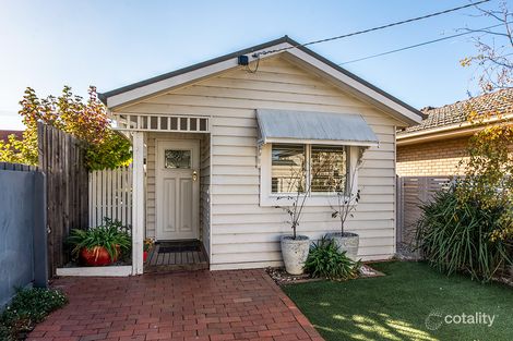 Property photo of 18 Saffron Street Newtown VIC 3220