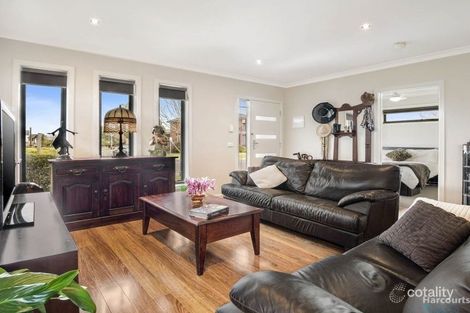 Property photo of 2 Gatehouse Walk Epping VIC 3076