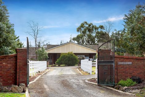 Property photo of 39 Hill View Rise Gisborne South VIC 3437