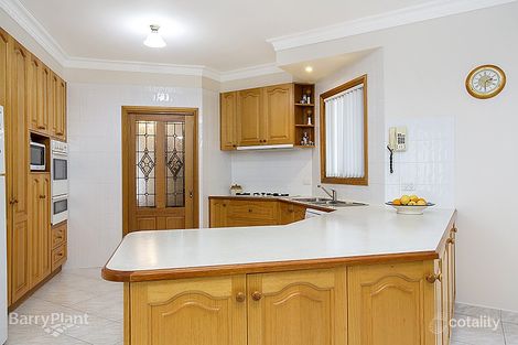 Property photo of 5 Kingsmere Drive Berwick VIC 3806