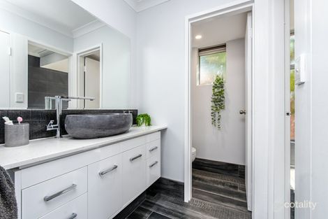 9 Farrer Pl, Thornlie, WA 6108