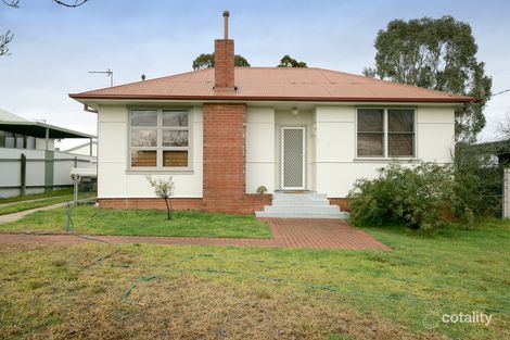 Property photo of 4 Fernleigh Road Mount Austin NSW 2650