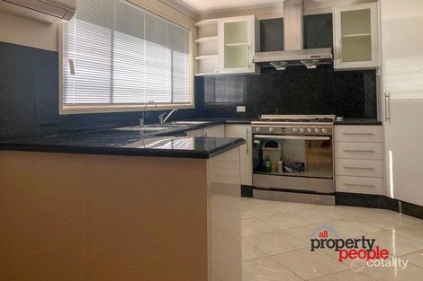 Property photo of 12 Lyrebird Place Ingleburn NSW 2565