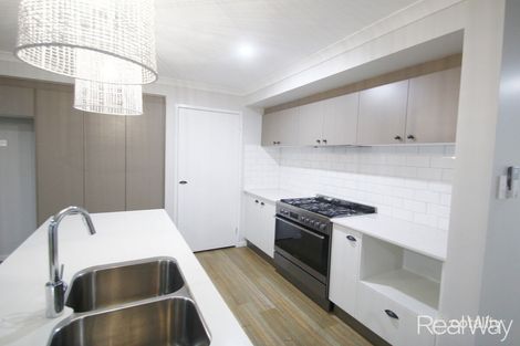 Property photo of 1 Bowerbird Court Branyan QLD 4670