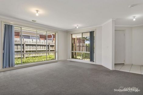 Property photo of 40 Raisell Road Cranbourne West VIC 3977