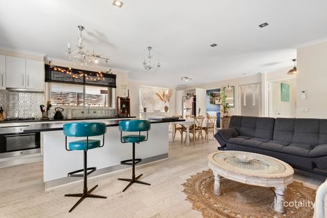 Property photo of 2 Moorina Court Mornington VIC 3931