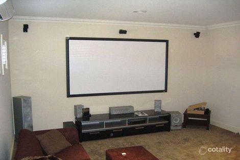 Property photo of 10 Eildon Circuit South Morang VIC 3752
