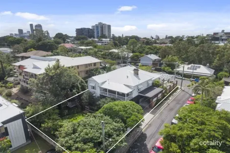 Property photo of 21 Dauphin Highgate Hill QLD 4101