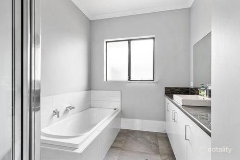 Property photo of 8 Yuwari Avenue Karlkurla WA 6430