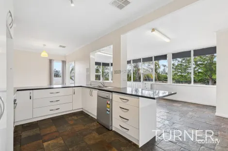 Property photo of 76 Teusner Drive Morphett Vale SA 5162