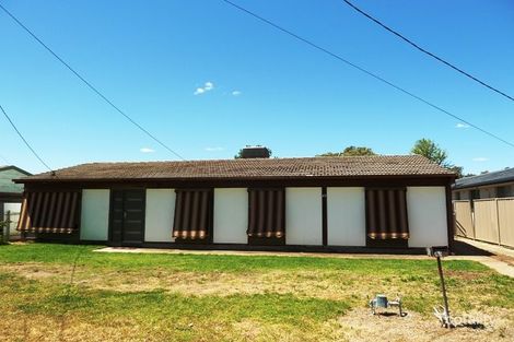 49 Graham St, Lake Albert, NSW 2650