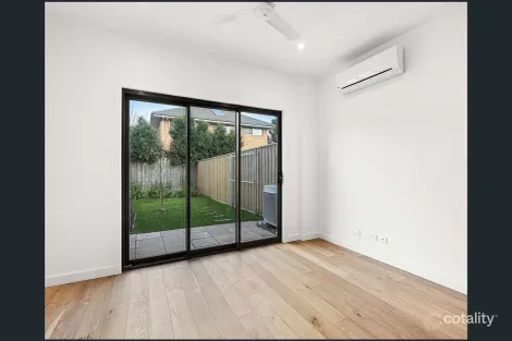 Property photo of 35 Hardy Loop Keysborough VIC 3173