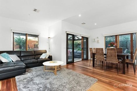 Property photo of 9 Evan Smith Close Macleod VIC 3085