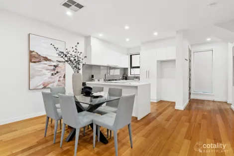 Property photo of 2/4 Frank Street Doncaster VIC 3108