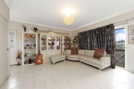 Property photo of 1/33 Portchester Boulevard Beaconsfield VIC 3807