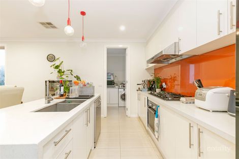 Property photo of 2/27 Crocus Crescent Glen Waverley VIC 3150