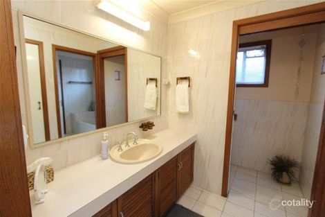 Property photo of 13 Taupo Drive Lake Albert NSW 2650