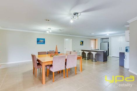 Property photo of 4 Gippsland Way Craigieburn VIC 3064