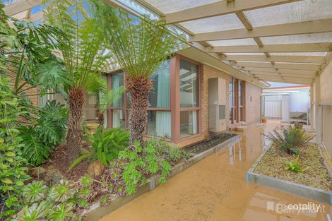 Property photo of 2 Kinrap Street Kangaroo Flat VIC 3555