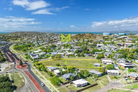 Property photo of 17-17A Richmond Road Bowen QLD 4805