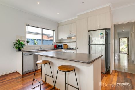 Property photo of 38 Stringy Bark Circuit Pakenham VIC 3810