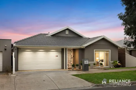 Property photo of 37 Darsham Crescent Point Cook VIC 3030