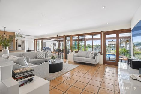 Property photo of 11 Andrea Avenue Broadbeach Waters QLD 4218