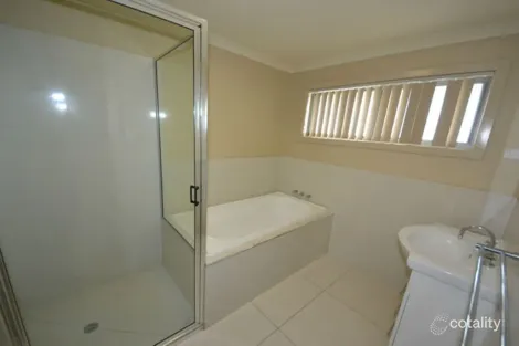 Property photo of 37 Lillypilly Avenue Gracemere QLD 4702