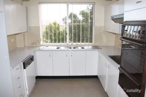 Property photo of 2/10 Oxley Crescent Port Macquarie NSW 2444