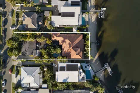 125 Allambi Ave, Broadbeach Waters, QLD 4218