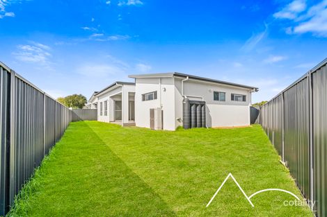 Property photo of 5 Hoxton Place Spring Farm NSW 2570