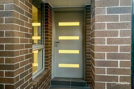 Property photo of 17 Saddleback Crescent Stream Hill NSW 2526