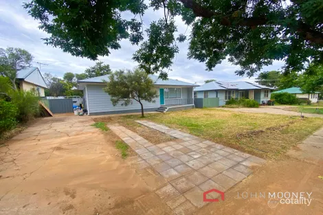 Property photo of 25 Spooner Avenue Mount Austin NSW 2650