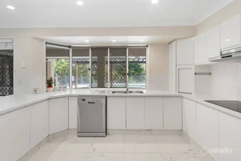 Property photo of 21 Tranquility Circuit Helensvale QLD 4212