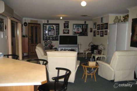 Property photo of 8 Aspiring Court Greenwith SA 5125