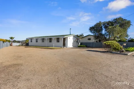 15 THE CRESCENT, ARDROSSAN, SA 5571