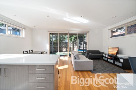 5/1 Royton St, Burwood East, VIC 3151