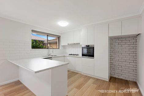 2/12 Crewe Rd, Hughesdale, VIC 3166