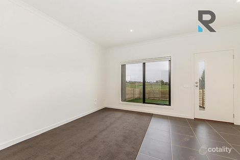 Property photo of 16/1-15 Beddison Road Craigieburn VIC 3064