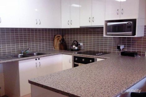 Property photo of 2/21 Armrick Avenue Broadbeach QLD 4218