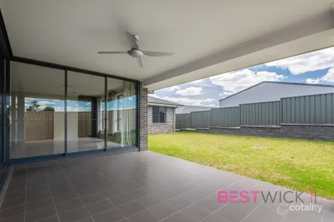 Property photo of 19 Cheviot Drive Kelso NSW 2795