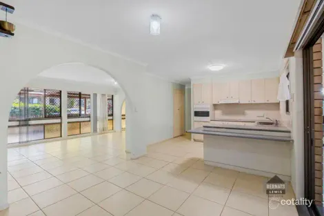 Property photo of 32 Yorkshire Crescent Mount Warren Park QLD 4207