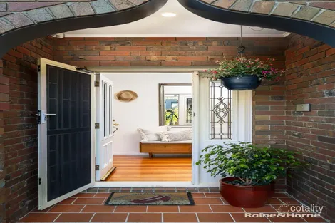 Property photo of 1/13 Henshall Road Strathmore VIC 3041