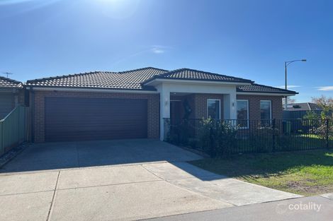 11 Spencer Cct, Cranbourne East, VIC 3977