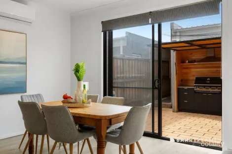 Property photo of 33 Emery Avenue Doreen VIC 3754